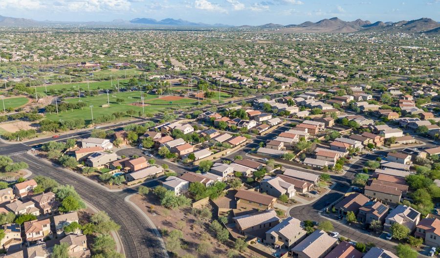 3716 W MEDINAH Way, Anthem, AZ 85086 - 4 Beds, 2 Bath