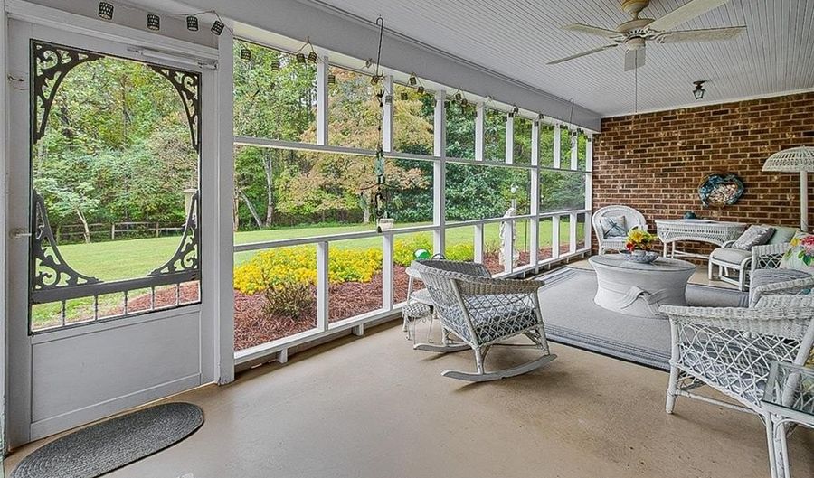 2087 Old Lexington Rd, Asheboro, NC 27205 - 4 Beds, 3 Bath