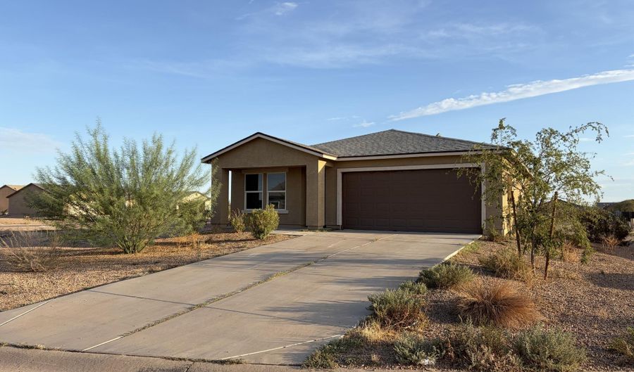 9380 W COLLIS Pl, Arizona City, AZ 85123 - 3 Beds, 2 Bath