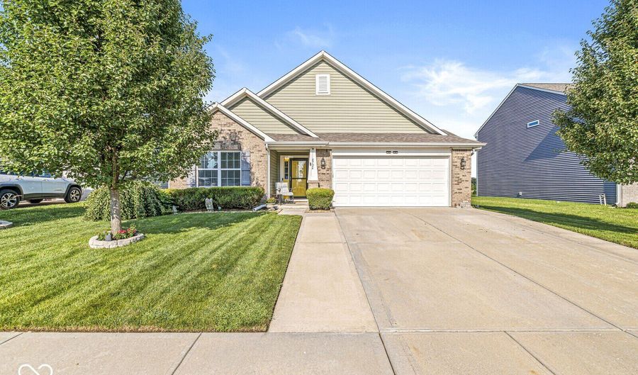 8724 Stoddard Ln, Indianapolis, IN 46217 - 3 Beds, 2 Bath