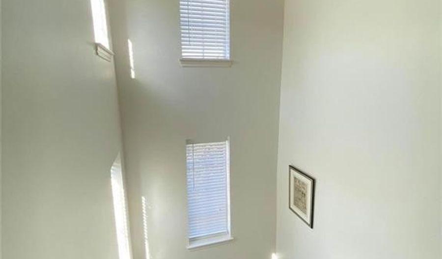 5014 Calloway Dr, Addison, TX 75001 - 3 Beds, 4 Bath