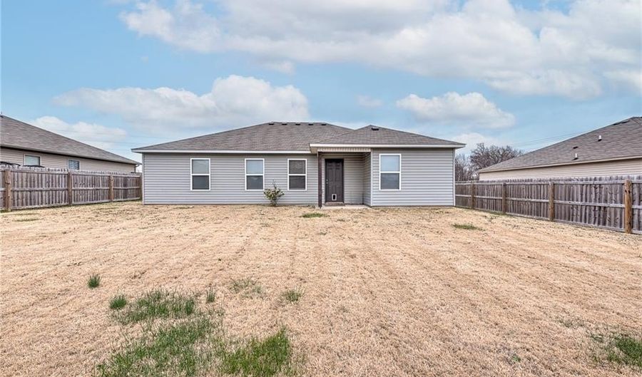 705 NW 71st Ave, Bentonville, AR 72713 - 3 Beds, 2 Bath