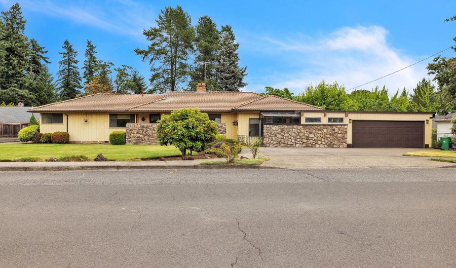 7000 SW 130TH Ave, Beaverton, OR 97008 - 4 Beds, 2 Bath