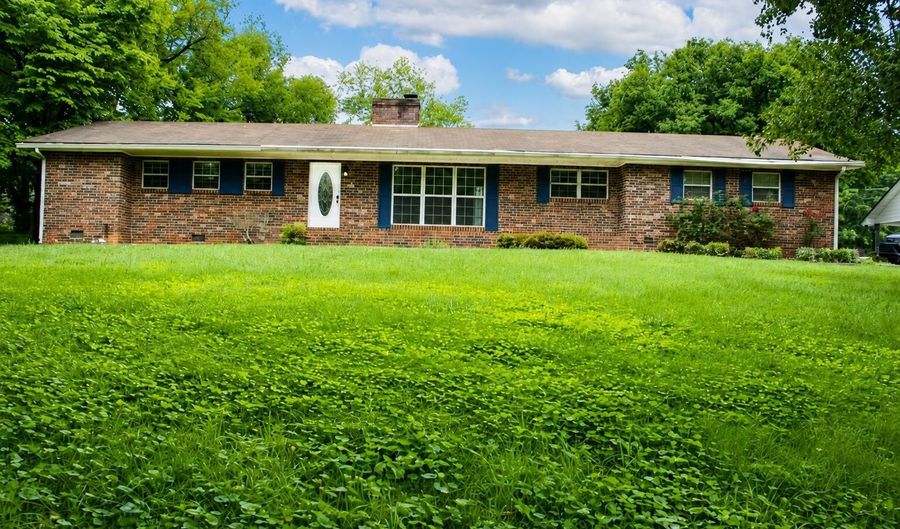 814 Cedar Springs Rd, Athens, TN 37303 - 3 Beds, 2 Bath