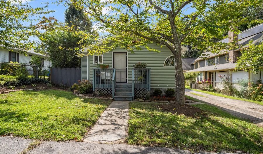 612 Marietta St, Asheville, NC 28803 - 3 Beds, 1 Bath