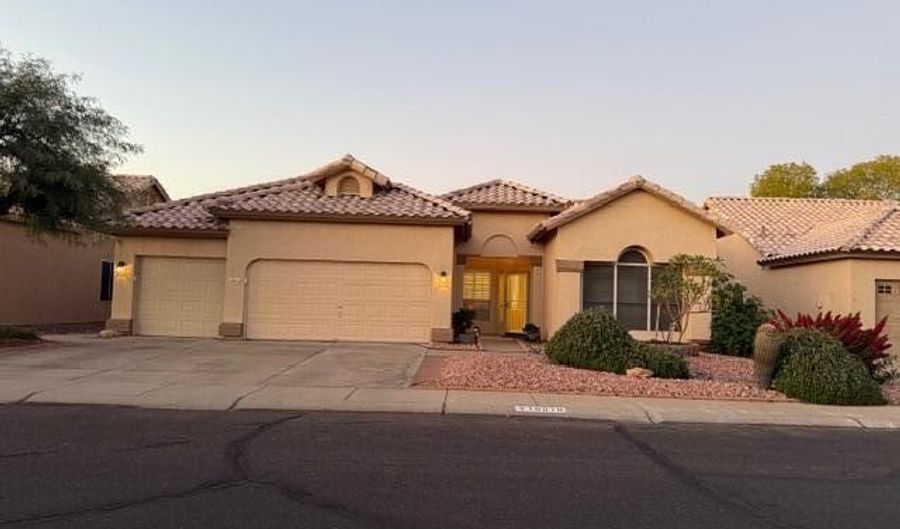 10910 W LAURELWOOD Ln, Avondale, AZ 85392 - 4 Beds, 3 Bath