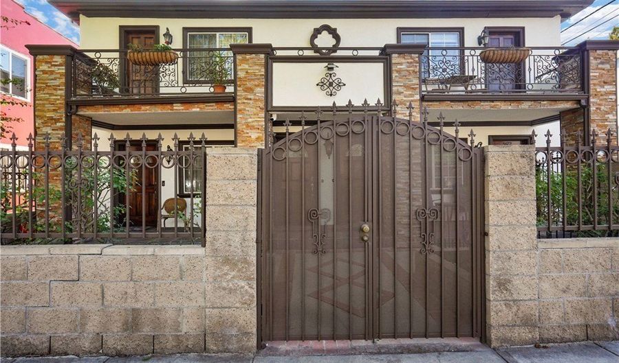 5666 Franklin Avenue 5672, Los Angeles, CA 90028 - 8 Beds, 4 Bath