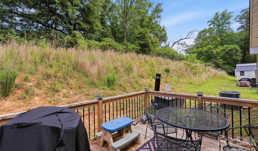 726 Parker St, Albemarle, NC 28001 - 3 Beds, 2 Bath