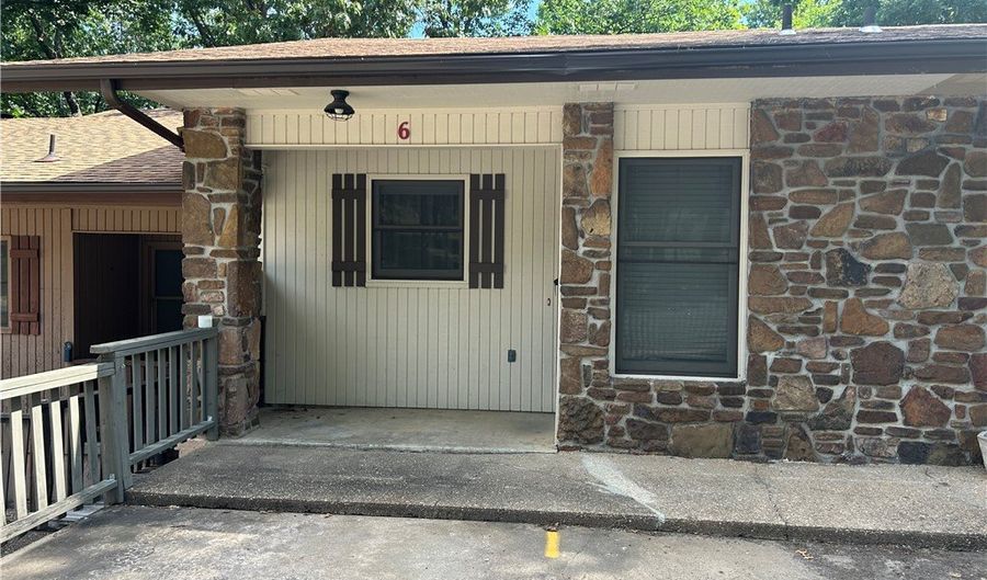 6 William Ln, Bella Vista, AR 72715 - 2 Beds, 2 Bath