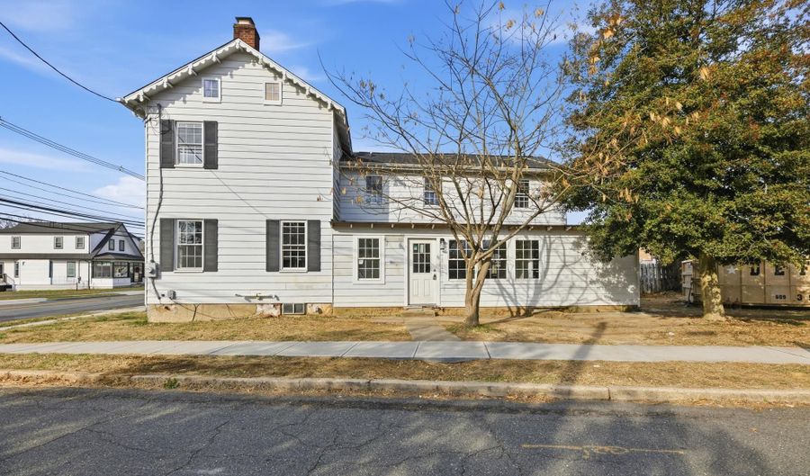 47 CHURCH St, Allentown, NJ 08501 - 3 Beds, 2 Bath