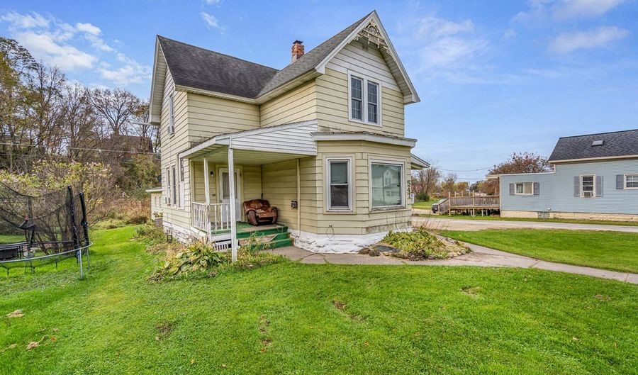 547 E Main Street Unit 1 And 2 1 And 2, Arcadia, WI 54612 - 0 Beds, 0 Bath