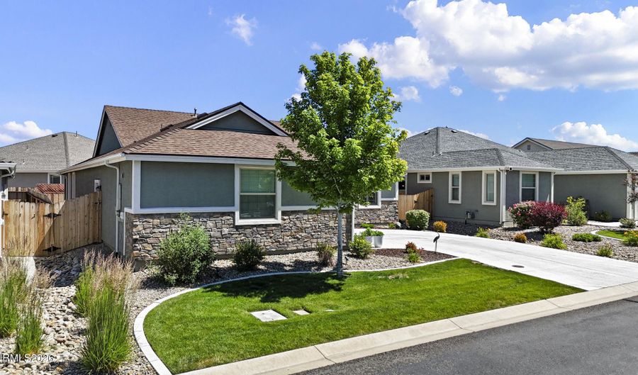 752 E Cottage Loop, Gardnerville, NV 89460 - 3 Beds, 2 Bath