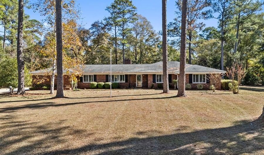 2202 Trowbridge Rd, Albany, GA 31721 - 4 Beds, 3 Bath