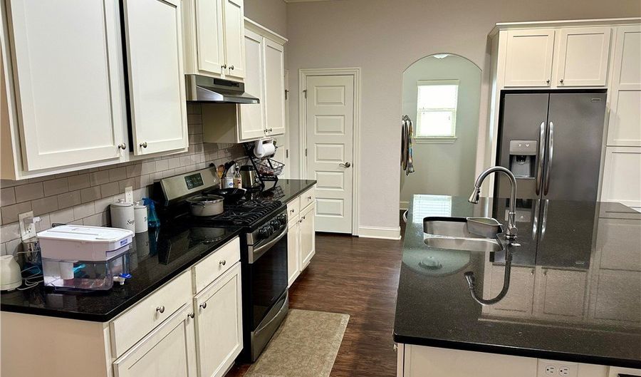 4400 SW Layton Rd, Bentonville, AR 72712 - 4 Beds, 2 Bath