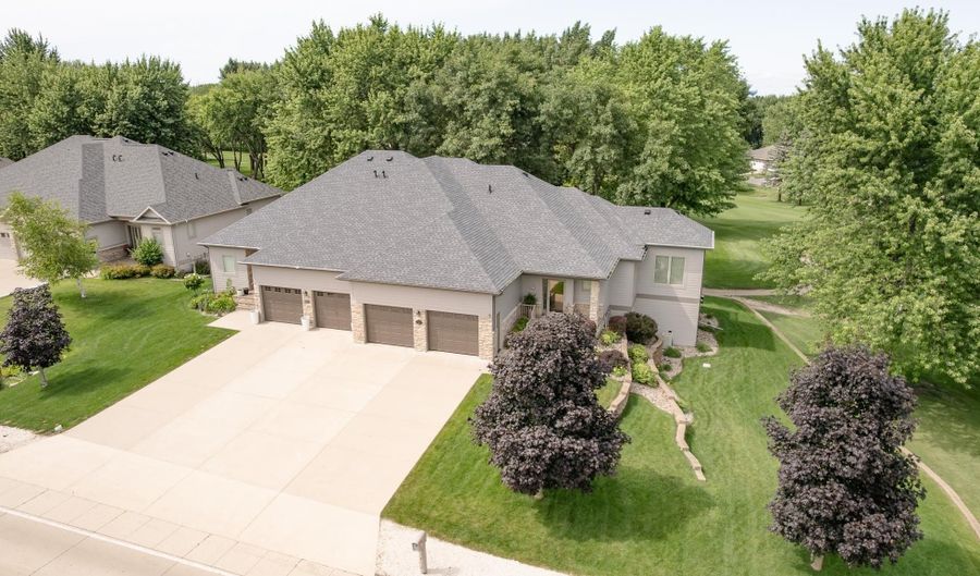 269 202nd St, Arnolds Park, IA 51331 - 3 Beds, 1 Bath