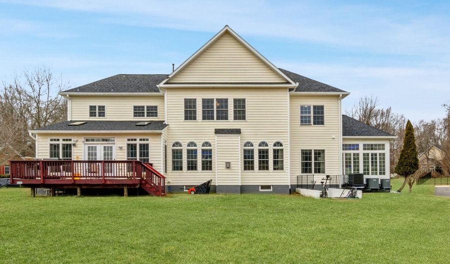 2205 DHOW Ct, Bowie, MD 20721 - 6 Beds, 6 Bath