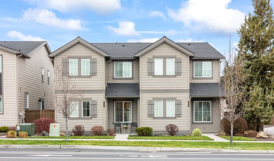 2561 NE Purcell Blvd, Bend, OR 97701 - 3 Beds, 3 Bath