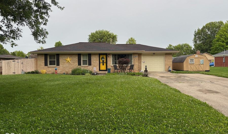 7411 Plantation Dr, Anderson, IN 46013 - 3 Beds, 2 Bath