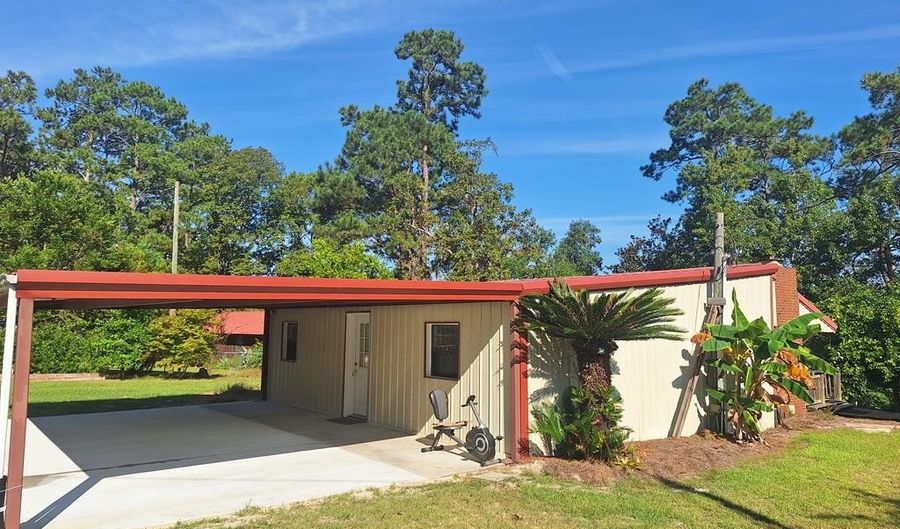 163 High Bluff Rd, Baxley, GA 31513 - 3 Beds, 1 Bath