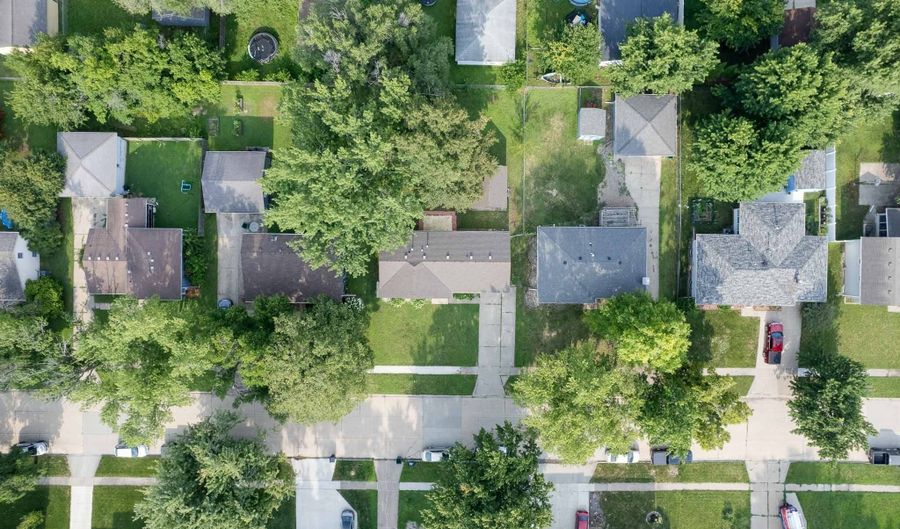 617 NW Beechwood St, Ankeny, IA 50023 - 3 Beds, 2 Bath