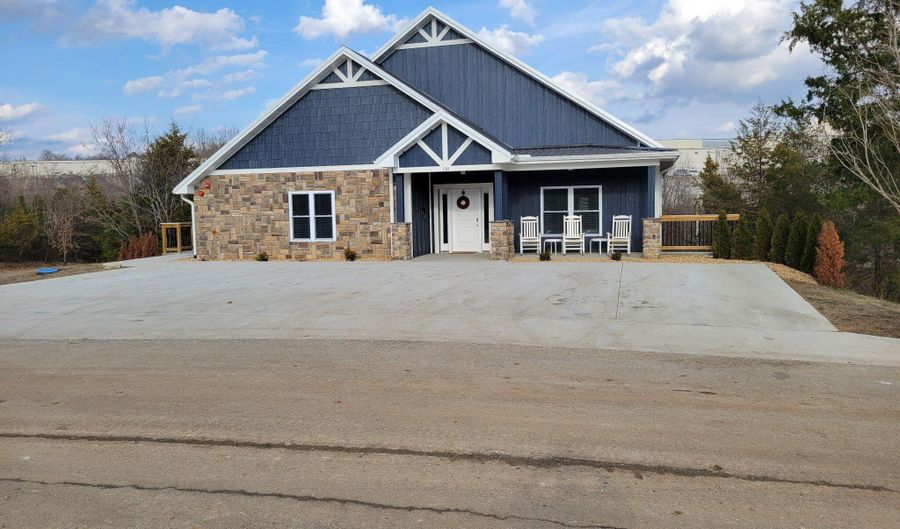 Brian Avenue, Ava, MO 65608 - 3 Beds, 2 Bath