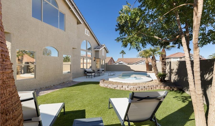 1026 Yellow Marigold Ct, Henderson, NV 89002 - 5 Beds, 4 Bath