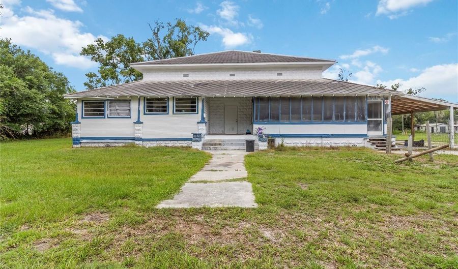 200 W WINIFRED St, Arcadia, FL 34266 - 3 Beds, 2 Bath