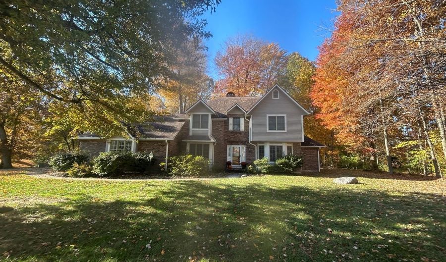 5 Red Oak Dr, Batesville, IN 47006 - 4 Beds, 3 Bath