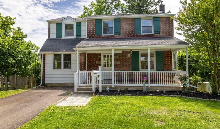 2008 PARKVIEW Ave, Abington, PA 19001 - 3 Beds, 2 Bath