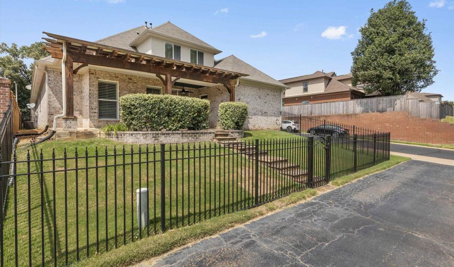 12173 PRESERVE WOODS Ln, Arlington, TN 38002 - 4 Beds, 3 Bath