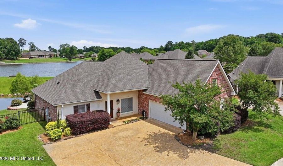 429 Providence Dr, Brandon, MS 39042 - 4 Beds, 3 Bath