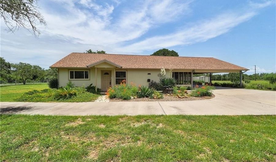 855 Jacoby, Aransas Pass, TX 78336 - 4 Beds, 2 Bath