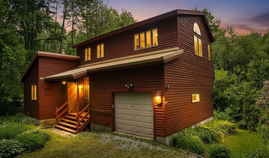 283 Benton Hill Rd, Becket, MA 01223 - 3 Beds, 2 Bath