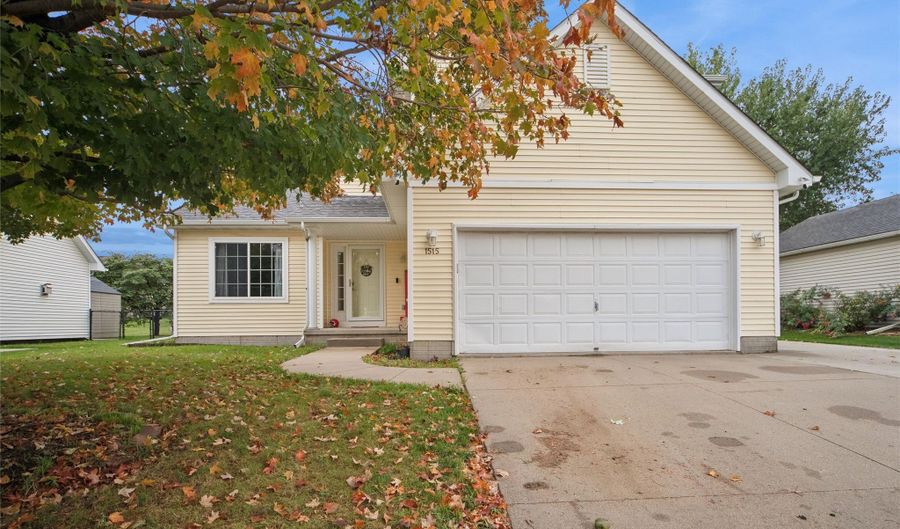 1515 Aspen Dr, Adel, IA 50003 - 3 Beds, 3 Bath