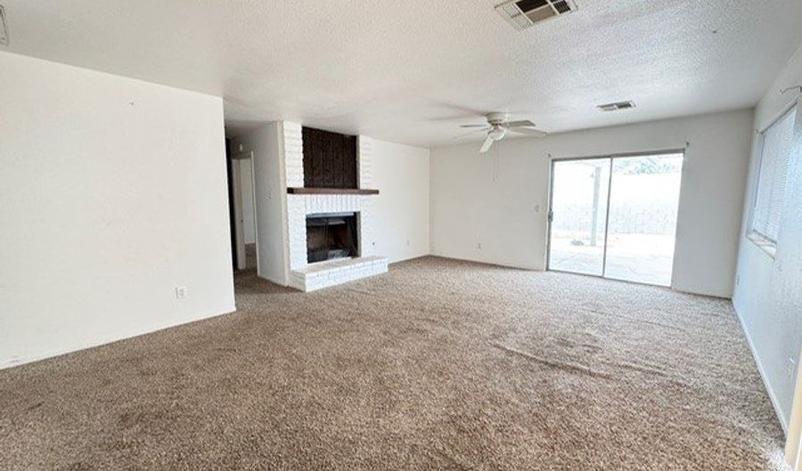 2448 Paseo Cisne, Bullhead City, AZ 86442 - 3 Beds, 2 Bath