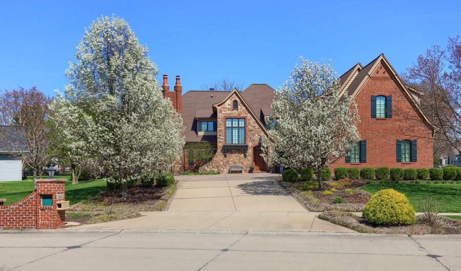 1408 Waterford Pl, Champaign, IL 61821 - 5 Beds, 6 Bath