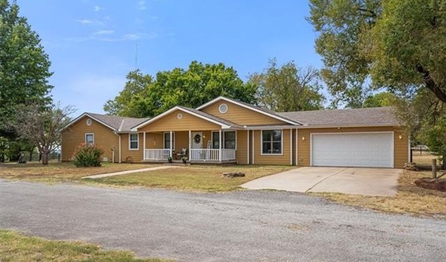 317 County Road 3022 Rd, Bartlesville, OK 74003 - 5 Beds, 3 Bath