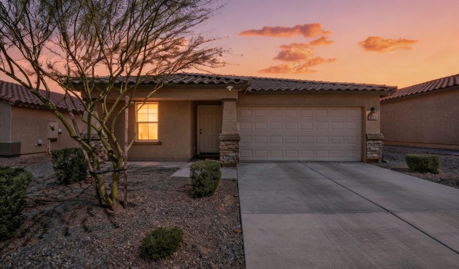 373 S REDWOOD Loop, Benson, AZ 85602 - 3 Beds, 2 Bath