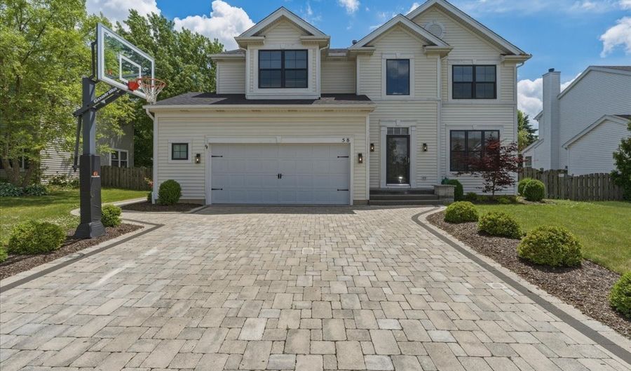 58 W OLD MILL Trl, Antioch, IL 60002 - 4 Beds, 3 Bath