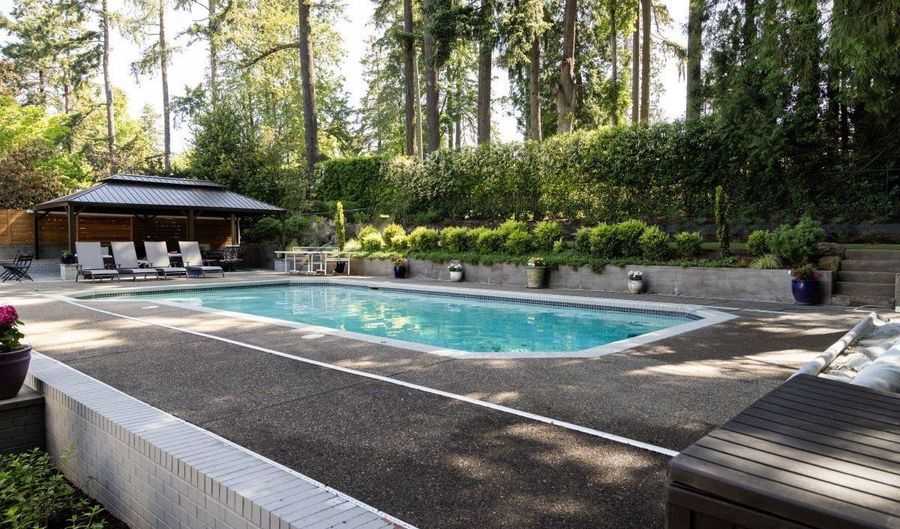 6220 SW SPRUCE Ave, Beaverton, OR 97005 - 4 Beds, 2 Bath