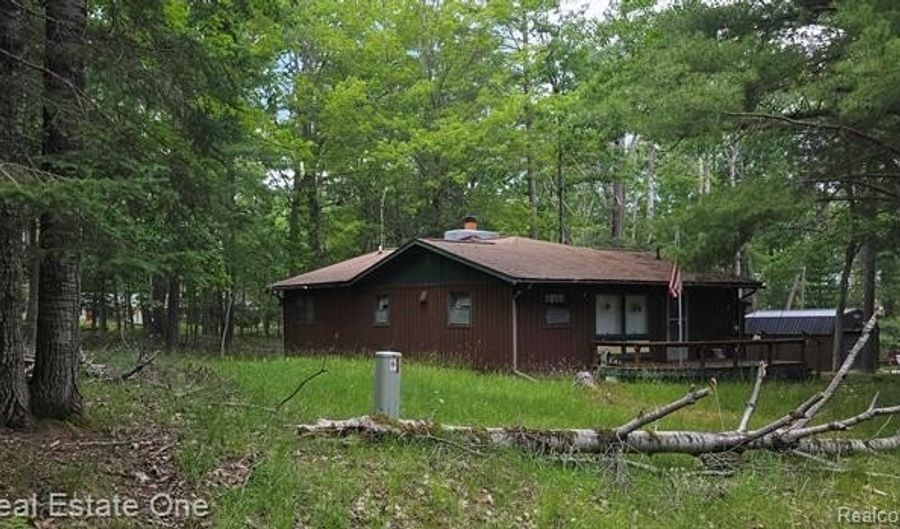 4233 N Pheasant Rd, Alcona, MI 48742 - 3 Beds, 2 Bath