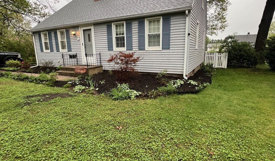 121 Dorothy Rd, Bristol, CT 06010 - 2 Beds, 1 Bath