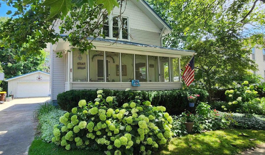 716 Woodworth Ave, Alma, MI 48801 - 4 Beds, 2 Bath