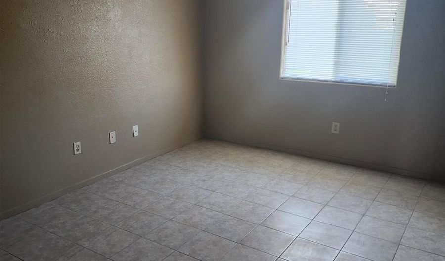 10842 Railroad D, Armona, CA 93202 - 2 Beds, 1 Bath