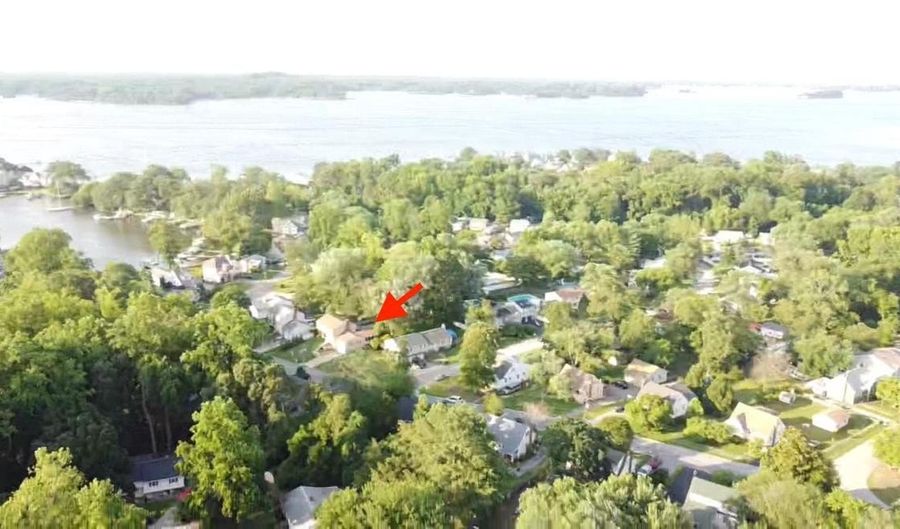 877 DORIS Dr, Arnold, MD 21012 - 4 Beds, 4 Bath