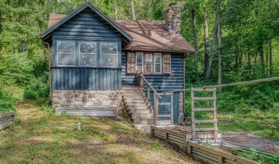 114 Pocantecs Rd, Alloway, NJ 07422 - 2 Beds, 1 Bath