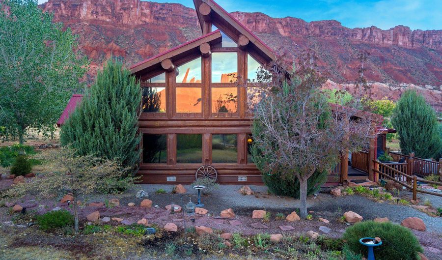 76 CASTLE VLY Dr, Castle Valley, UT 84532 - 3 Beds, 2 Bath