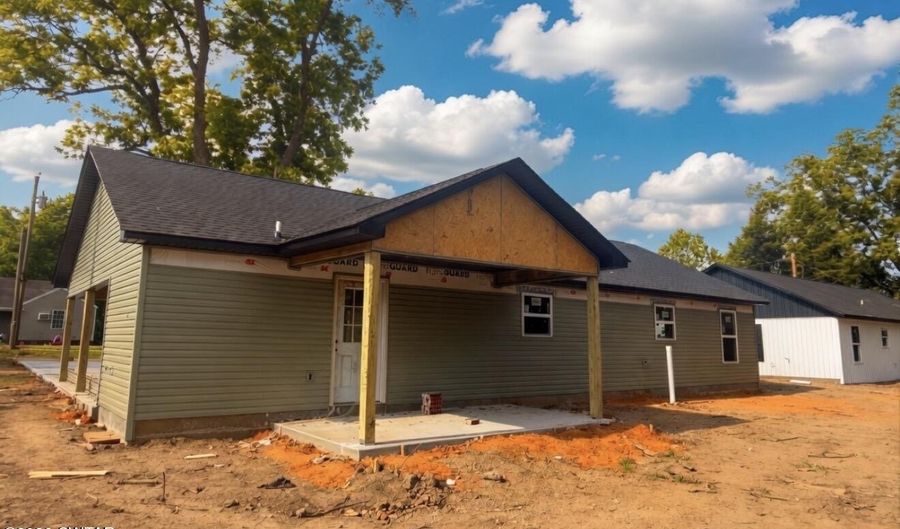 206 W Park St, Alamo, TN 38001 - 3 Beds, 2 Bath