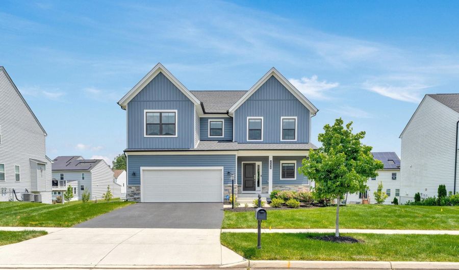 25038 WOODLAND IRIS Dr, Aldie, VA 20105 - 4 Beds, 4 Bath