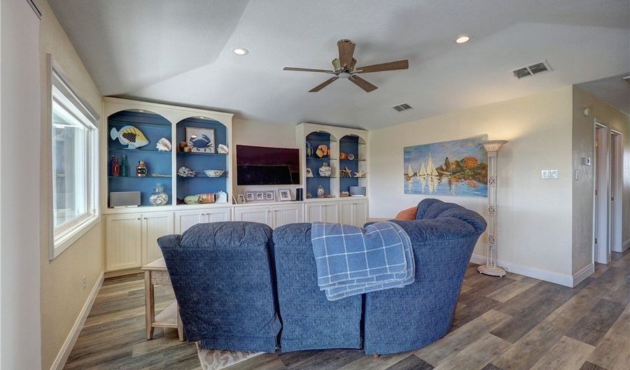 103 Driftwood Dr, Aransas Pass, TX 78336 - 4 Beds, 4 Bath